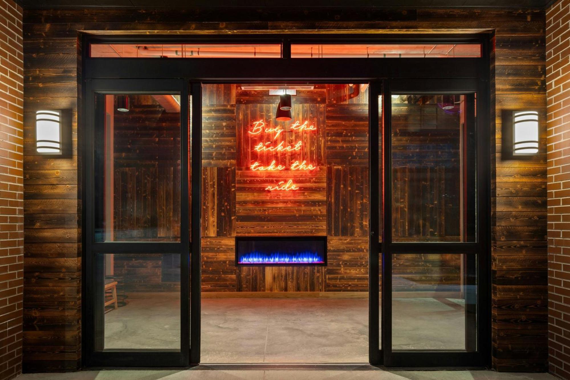 Moxy Omaha Downtown Exterior foto
